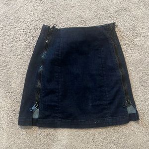 Carmar denim skirt.